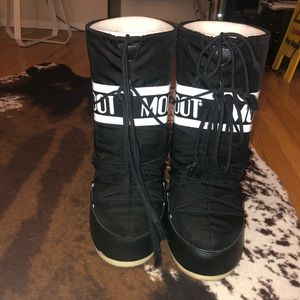 Black Tall Moon Boots